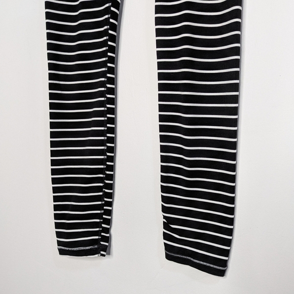 Athleta Black White Striped Workout Exercise Leggings XS - Picture 3 of 10
